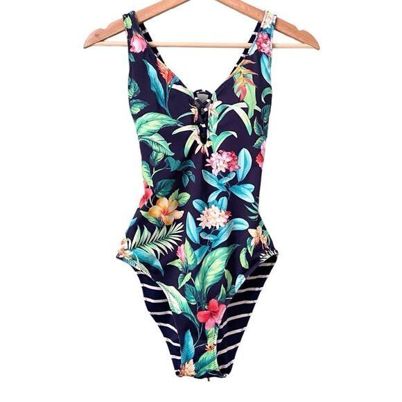 Tommy Bahama Tropi-Calling Reversible Lace-Back One-Piece Swimsuit in Size 6 - Picture 2 of 16
